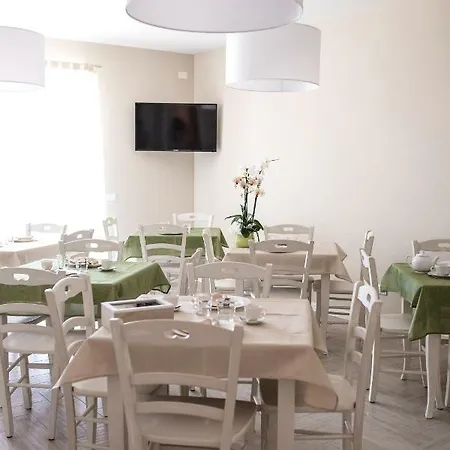 فندق مبيت وإفطار Menta E Rosmarino 4*